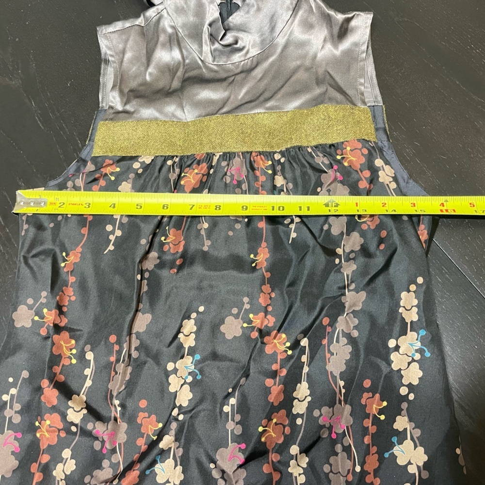Hype silk and wool dress; back zipper; fully lined - Picture 9 of 11